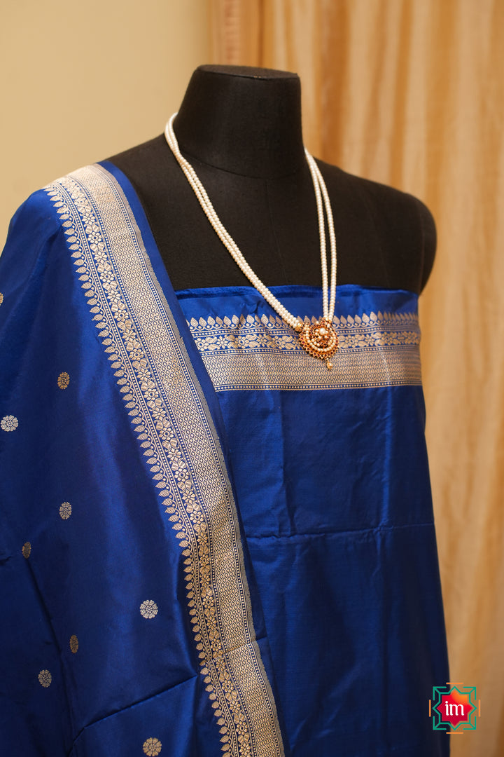 Royal-Blue-Banarasi-Katan-Silk-Handloom-Saree-with-Silver-Zari-Buttas-8-The-Indian-Motif