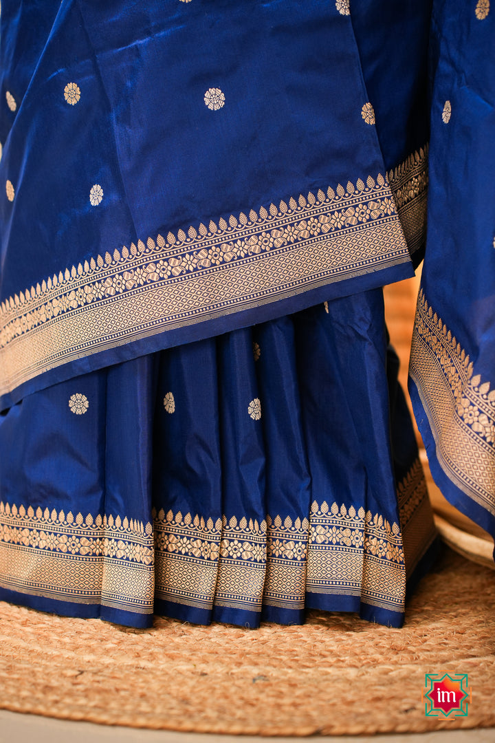 Royal-Blue-Banarasi-Katan-Silk-Handloom-Saree-with-Silver-Zari-Buttas-7-The-Indian-Motif