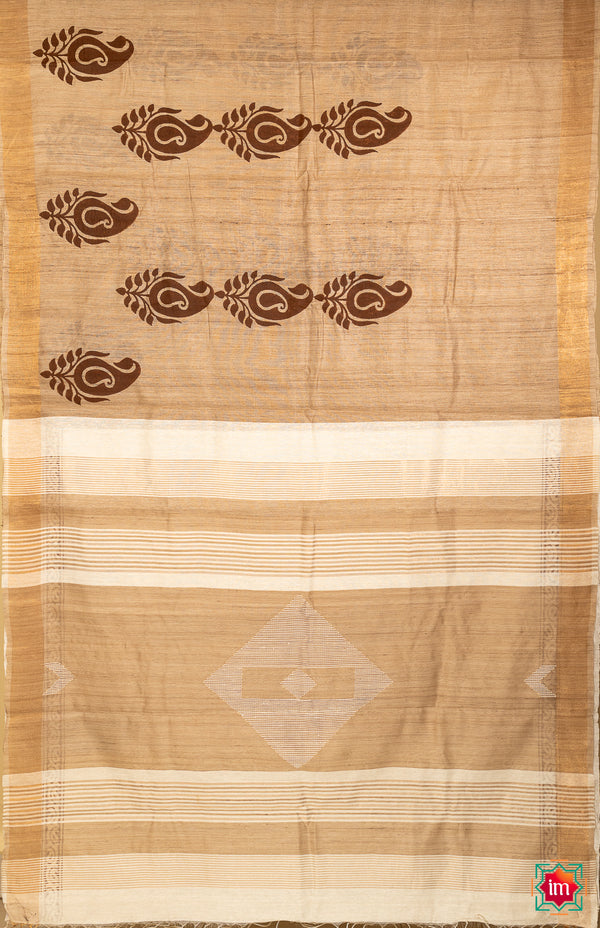 Beige-Bhagalpur-Tusssar-Silk-Jugalbandhi-Saree-Paisleylove-The-Indian-Motif