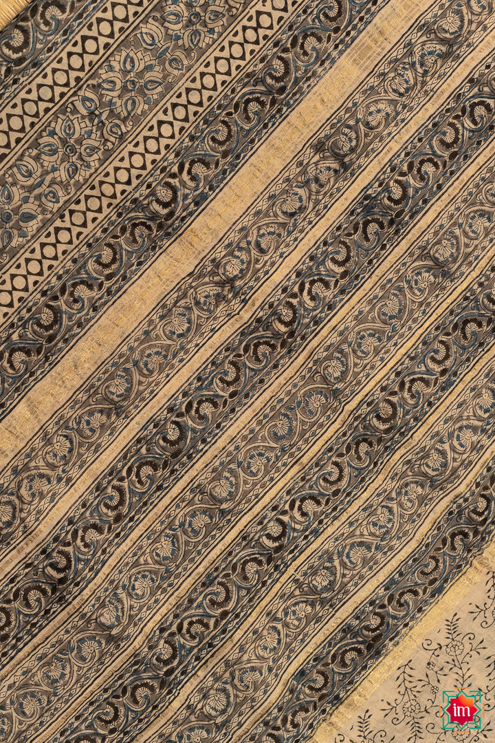 Black-and-Blue-Floral-Machilipatnam-Handblock-Mul-Cotton-Saree-Jheel-5-The-Indian-Motif