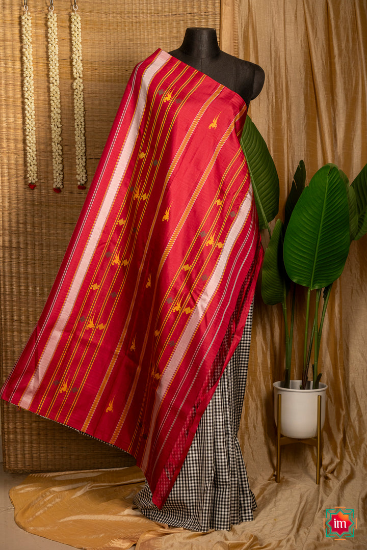 Black-and-White-Checkered-Molkalmuru-Silk-Saree-Chaturanga-1-The-Indian-Motif