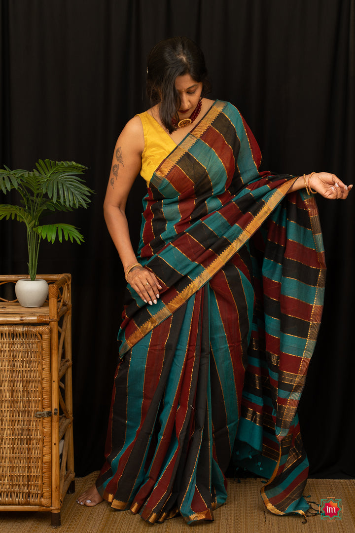 Black-Stripes-Mangalgiri-Cotton-Saree-Niroopa-1-The-Indian-motif