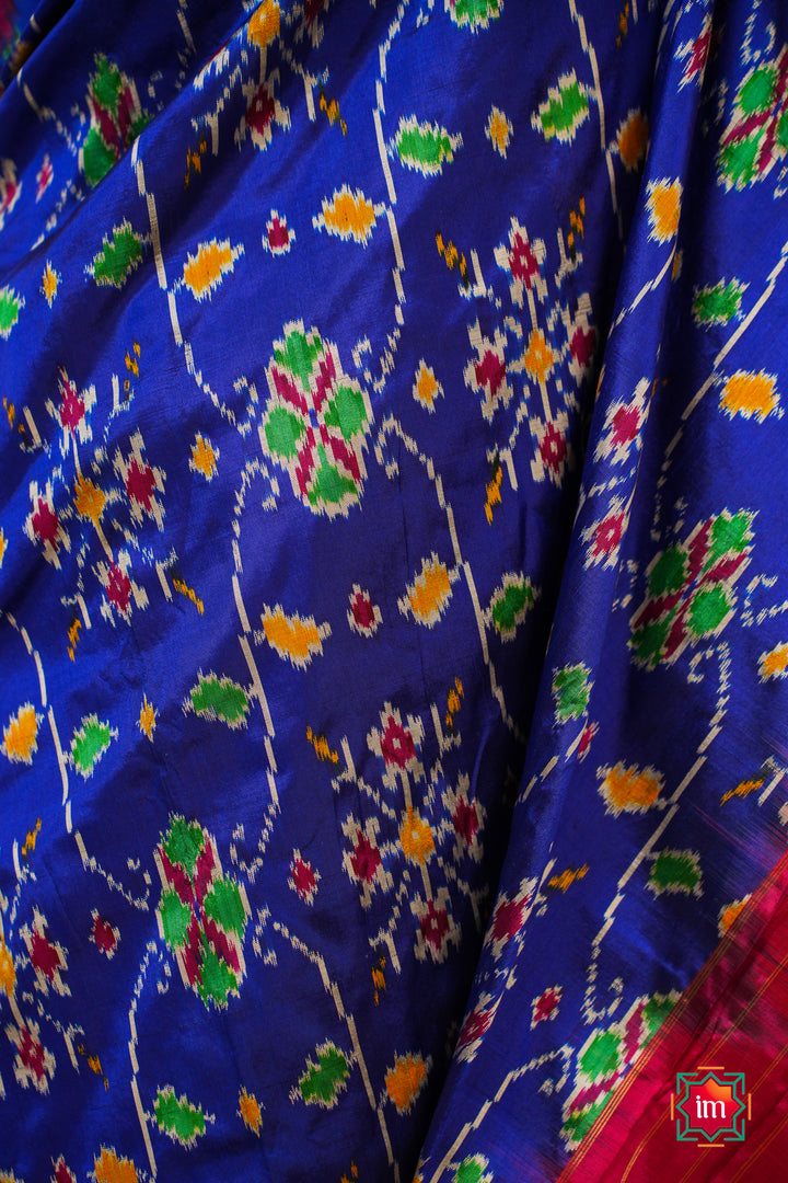 Blue-With-Red-Pochampally-Ikkat-Silk-Saree-Minsaram-3-The-Indian-Motif