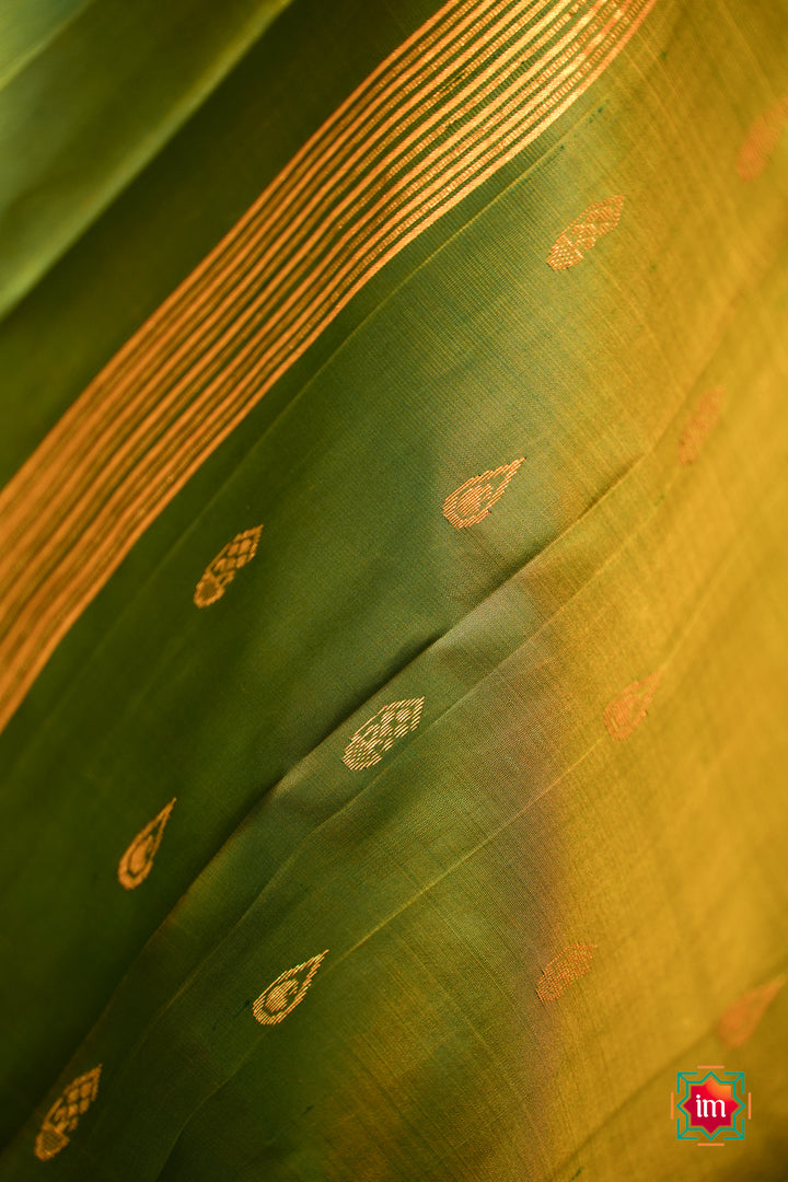 Bottle-Green-Kanjivaram-Silk-Saree-Meenakshi-2-The-Indian-Motif