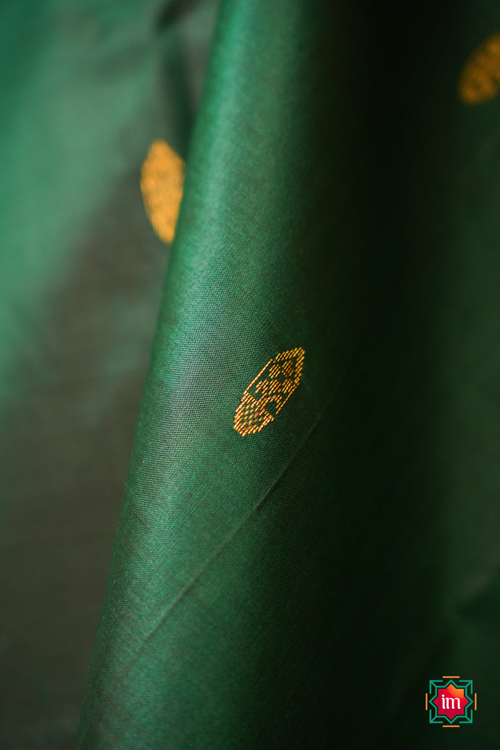 Bottle-Green-Kanjivaram-Silk-Saree-Meenakshi-3-The-Indian-Motif