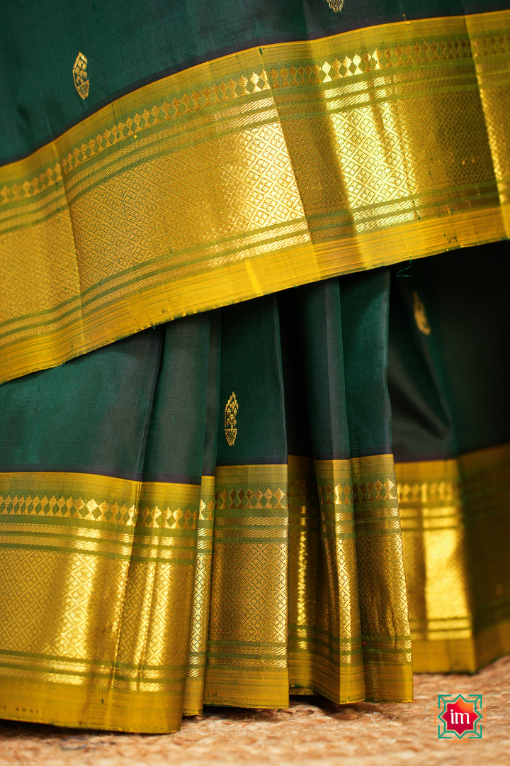Bottle-Green-Kanjivaram-Silk-Saree-Meenakshi-4-The-Indian-Motif