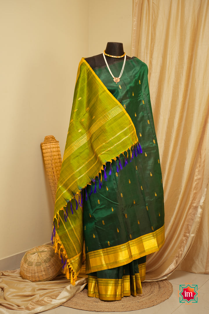 Bottle-Green-Kanjivaram-Silk-Saree-Meenakshi-7-The-Indian-Motif