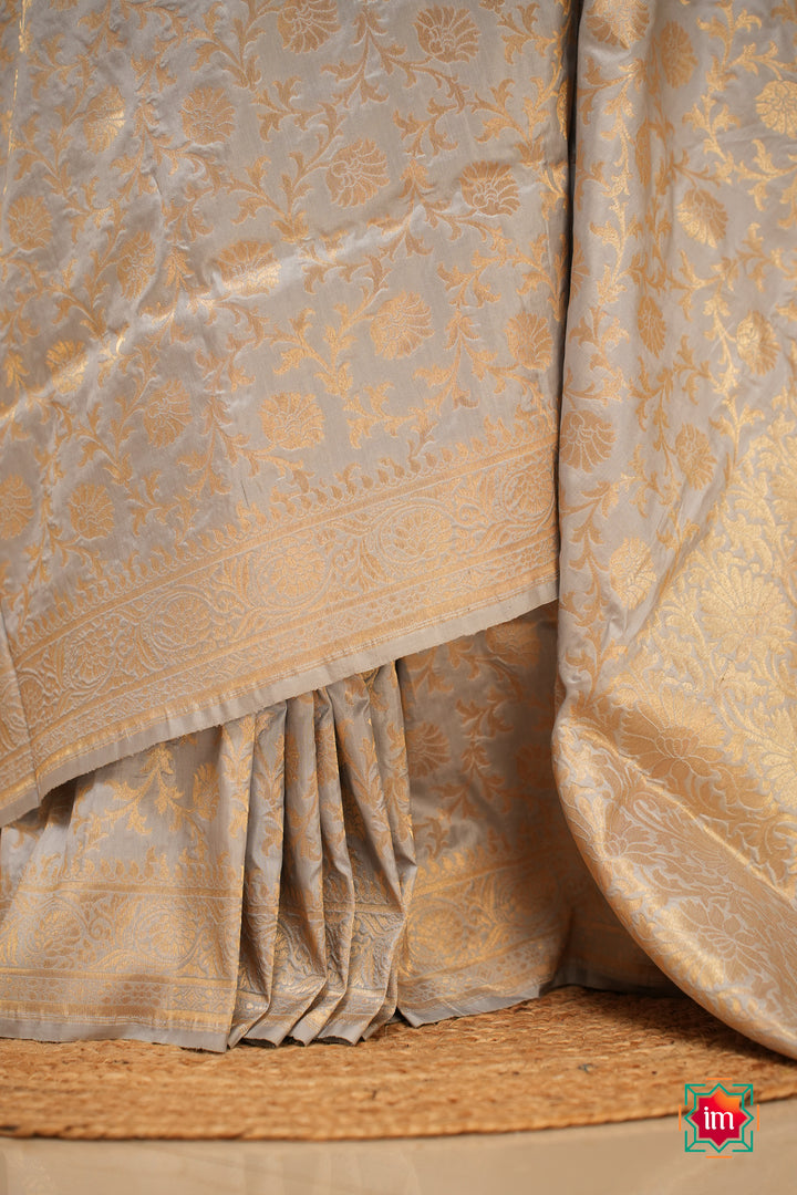 Cloud-Grey-Banaras-Silk-Saree-Aasman-5-The-Indian-Motif