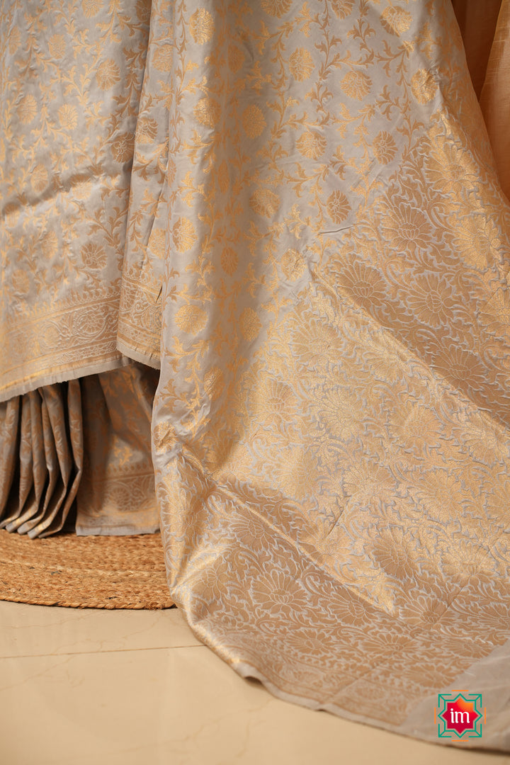 Cloud-Grey-Banaras-Silk-Saree-Aasman-7-The-Indian-Motif