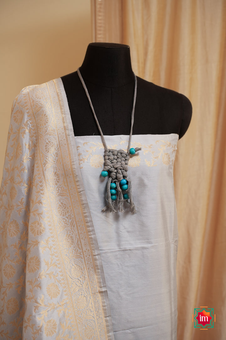 Cloud-Grey-Banaras-Silk-Saree-Aasman-8-The-Indian-Motif