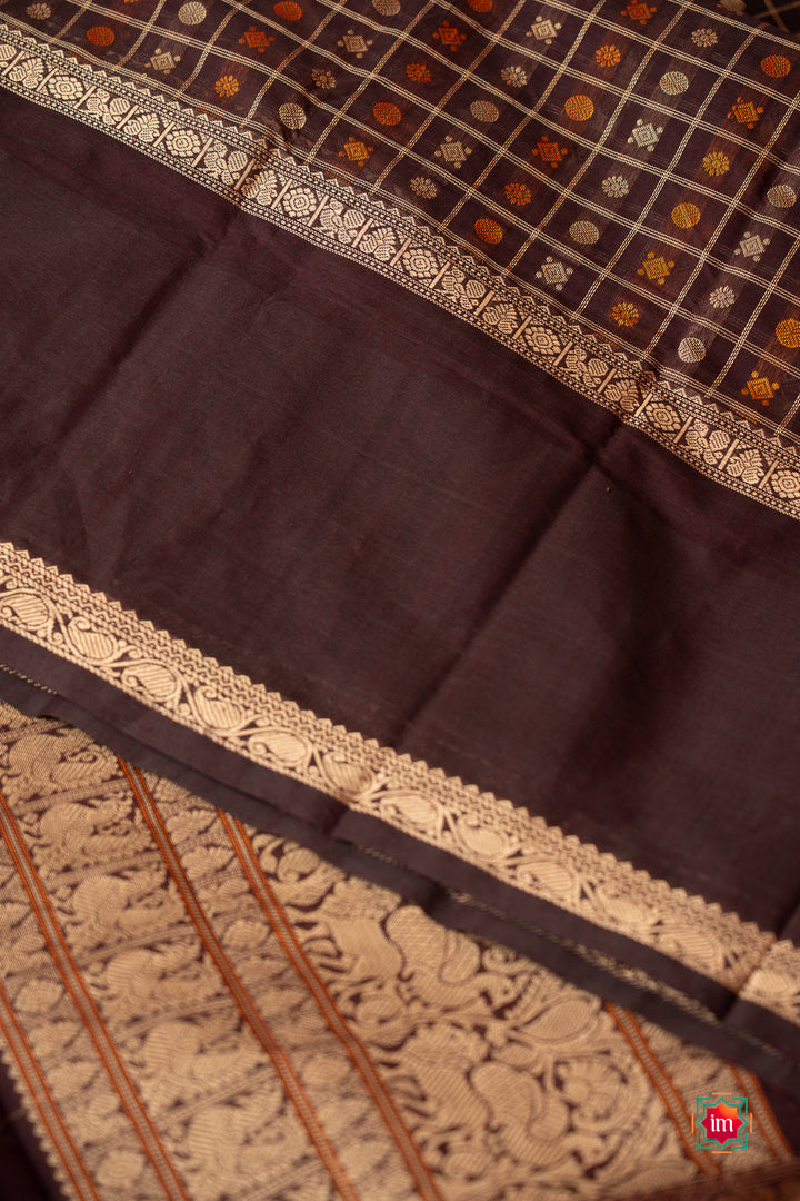 Cocoa-Brown-Shot-1000-Butta-Cotton-Saree-Mazhai-Bhoomi-3-The-Indian-Motif