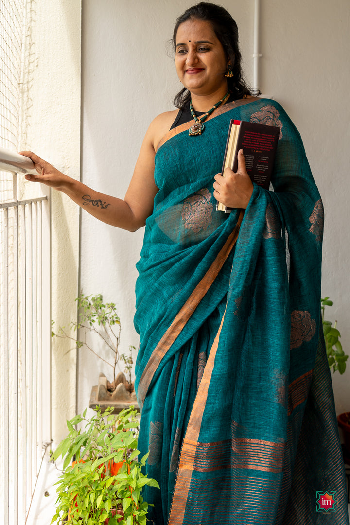 Dark Teal Handwoven Linen Jamdhani Saree Samudra-1-The Indian Motif