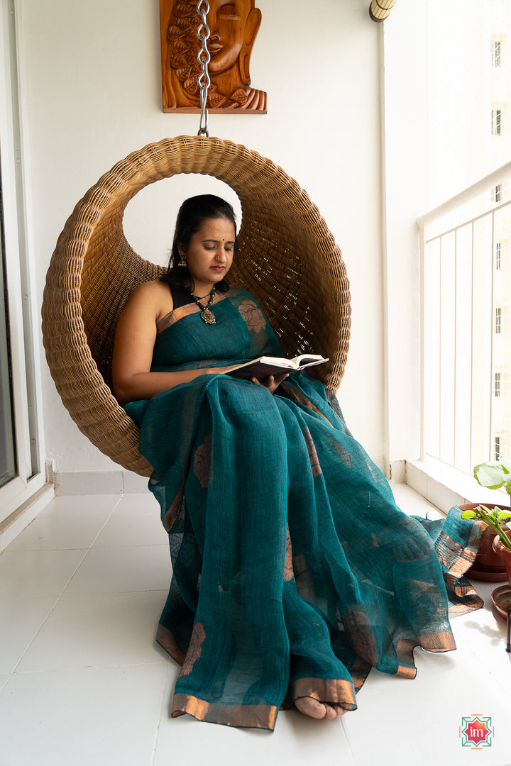 Dark Teal Handwoven Linen Jamdhani Saree Samudra-4-The Indian Motif