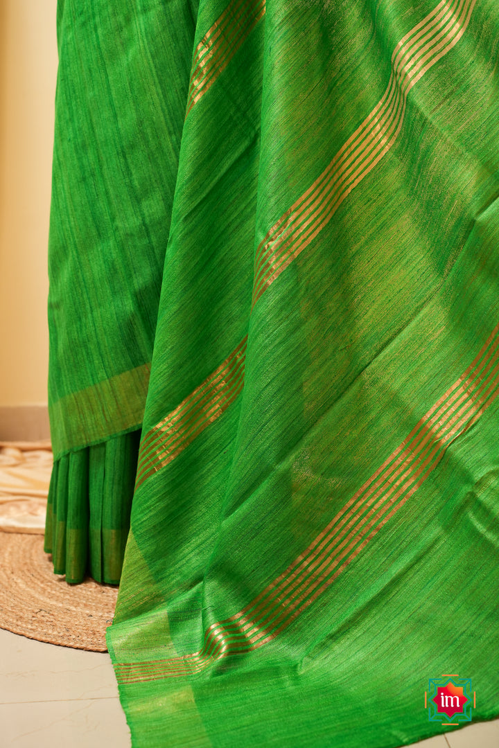 Green Bhagalpur Tussar Handwoven Silk Saree-4-The-Indian-Motif