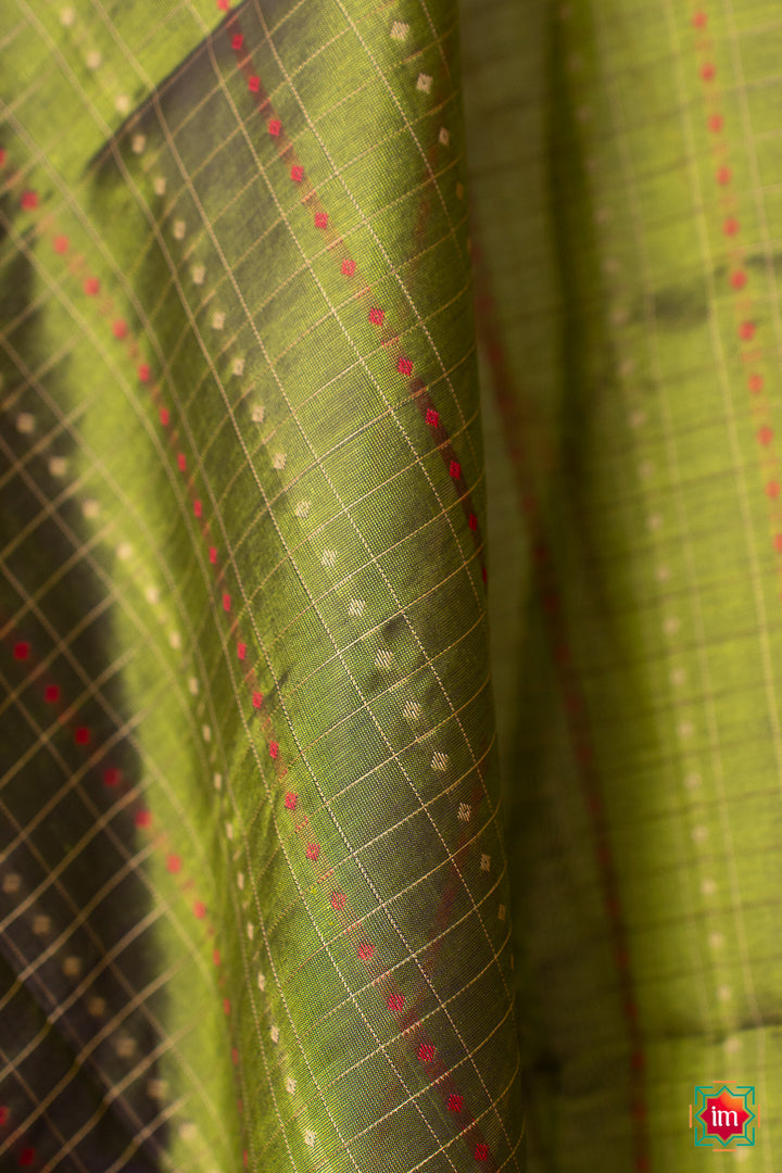 Green-Handloom-Kanchi-Silk-Cotton-Dupatta-Marugadham-4-The-Indian-motif