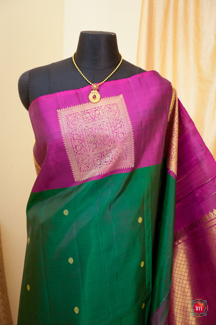 Green-with-Pink-Kanjivaram-Handloom-Saree-Marudham-1-The-Indian-Motif