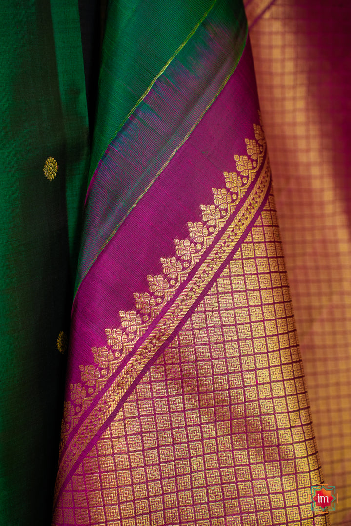 Green-with-Pink-Kanjivaram-Handloom-Saree-Marudham-5-The-Indian-Motif