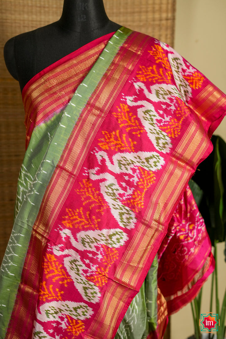Green-With-Red-Pochampally-Ikkat-Silk-Saree-Sindoora-1-The-Indian-Motif