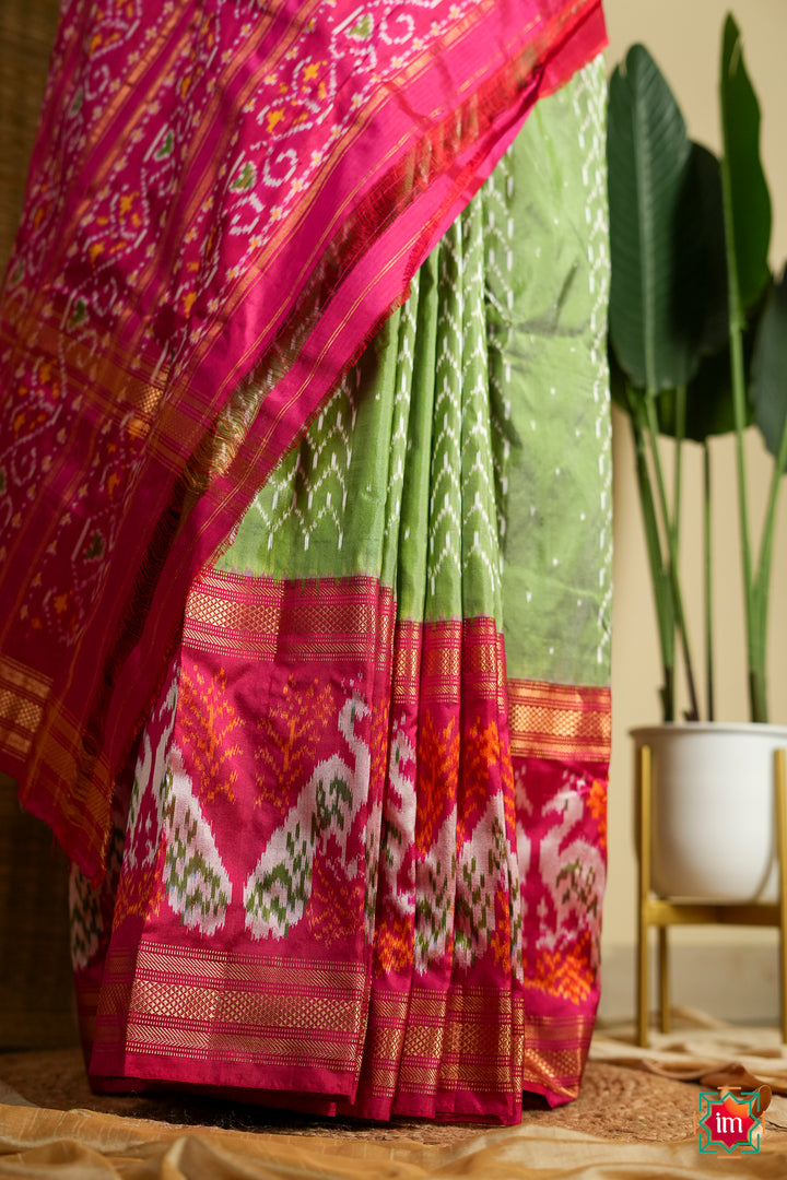 Green-With-Red-Pochampally-Ikkat-Silk-Saree-Sindoora-4-The-Indian-Motif