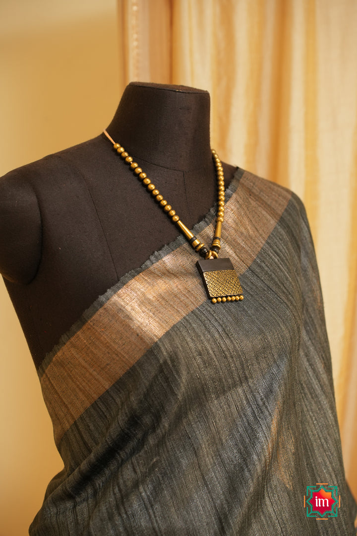 Grey-Black-Bhagalpur-Tussar-Handwoven-Silk-Saree-5-The-Indian-Motif