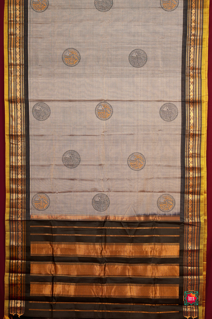 Grey-With-Black-Handloom-Gadwal- Silk-Cotton-Jugalbandhi-Saree-Meenakshi-1-The-Indian-Motif