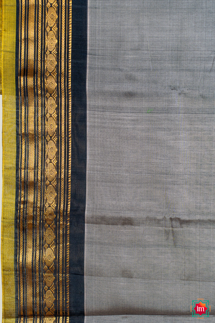 Grey-With-Black-Handloom-Gadwal- Silk-Cotton-Jugalbandhi-Saree-Meenakshi-10-The-Indian-Motif