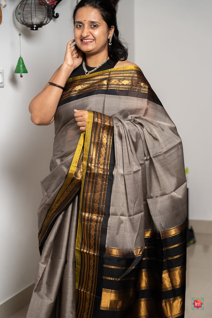 Grey-Handloom-Gadwal-Silk-Cotton -Saree-Megham-5-The-Indian-Motif