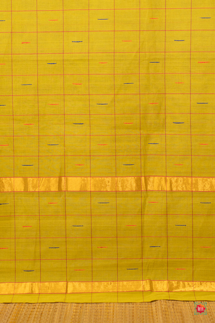 Lime-Green-Checkered-Venkatgiri-Cotton-Saree-Kadambari-5-The-Indian-Motif