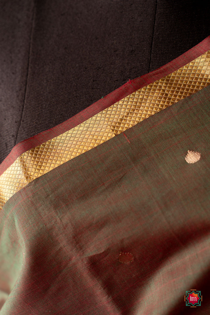 Manthulir-Green-Kodalikaruppur-Kanchi-Cotton-Saree-Bhoomija-2-The-Indian-Motif