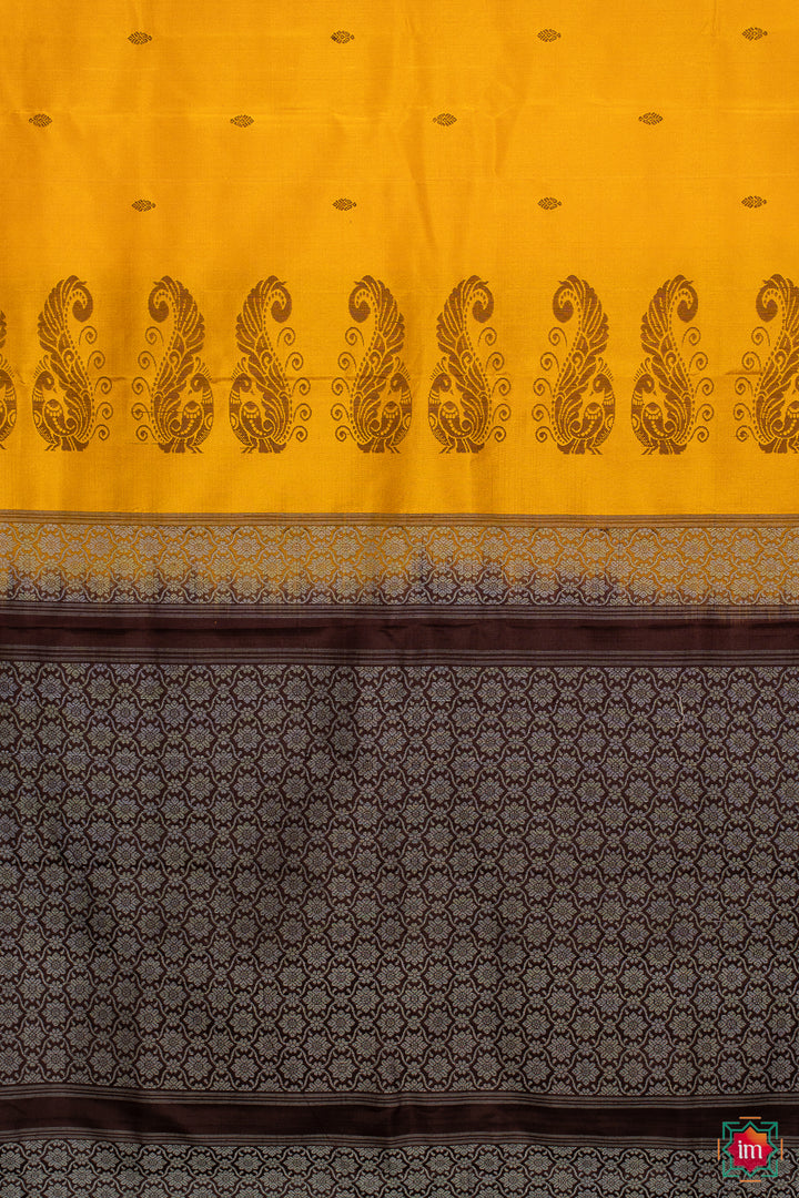 Mustard-Brown-Pure-Silk-Kodiyala-Saree-Swarnam-9-The-Indian-Motif