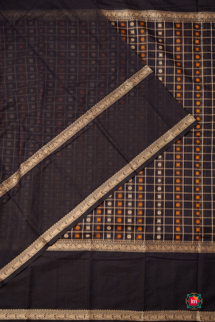 Navy-Blue-Shot-1000-Butta-Cotton-Saree-Krisha-Megham-8-The-Indian-motif