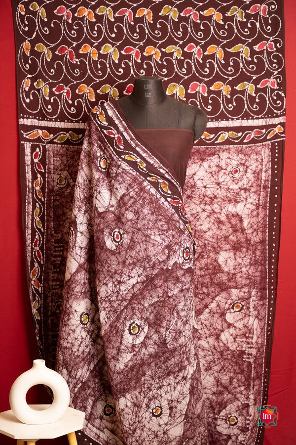 Offwhite-Brown-Batik-Cotton-Saree-Coffee-Charm-The-Indian-Motif