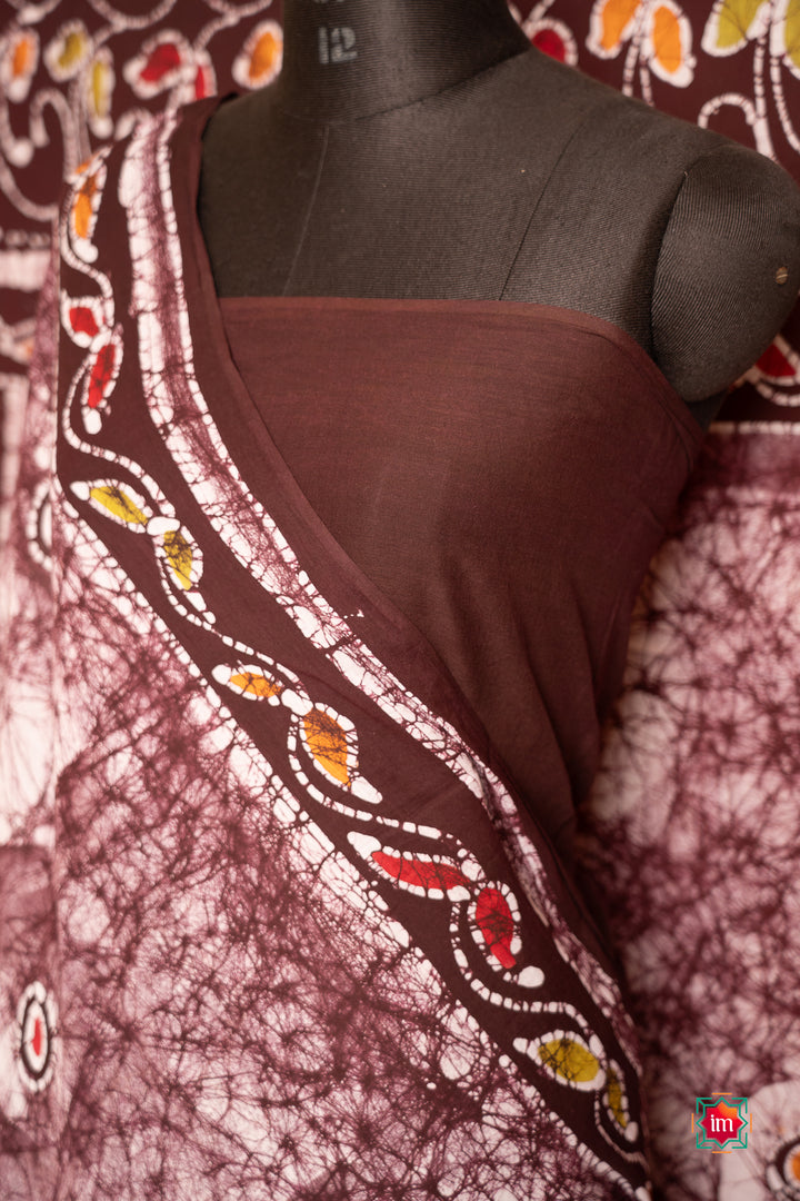 Offwhite-Brown-Batik-Cotton-Saree-Coffee-Charm-2-The-Indian-Motif