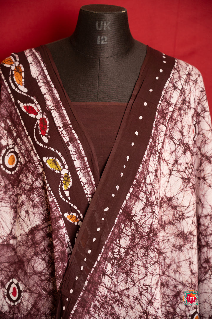 Offwhite-Brown-Batik-Cotton-Saree-Coffee-Charm-3-The-Indian-Motif