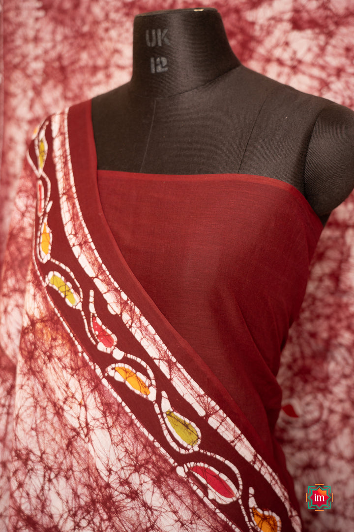 Offwhite-Brown-Batik-Cotton-Saree-Vermillion-Wonder-2-The-Indian-Motif
