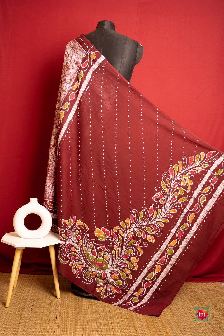 Offwhite-Brown-Batik-Cotton-Saree-Vermillion-Wonder-3-The-Indian-Motif
