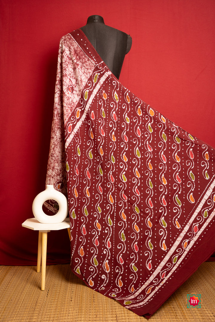 Offwhite Vermillion Batik Cotton Saree Mango Marvel-3-The-Indian-Motif