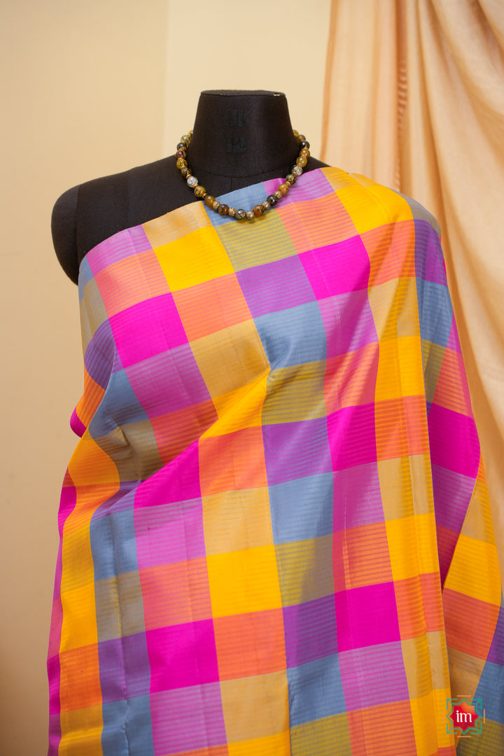 Palum-Pazhamum-Kanjivaram-Thread-work-handloom-saree-Panjavarnam-1-The-Indian-Motif