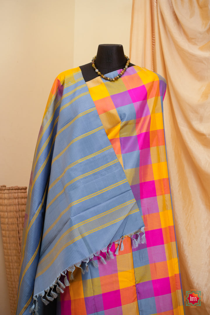 Palum-Pazhamum-Kanjivaram-Thread-work-handloom-saree-Panjavarnam-3-The-Indian-Motif