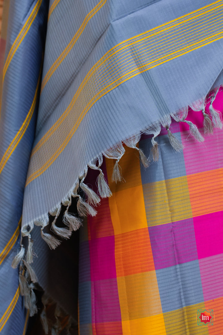 Palum-Pazhamum-Kanjivaram-Thread-work-handloom-saree-Panjavarnam-7-The-Indian-Motif