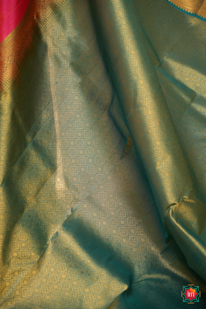 Pink-With-Blue-Kanjivaram-Handloom-Saree-Ananya-5-The-Indian-Motif