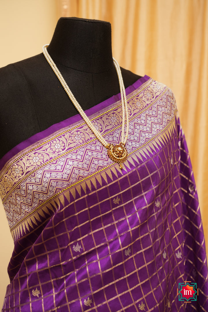 Purple-Banarasi-Handloom-Vintage-Antique-Zari-Saree-1-The-Indian-Motif