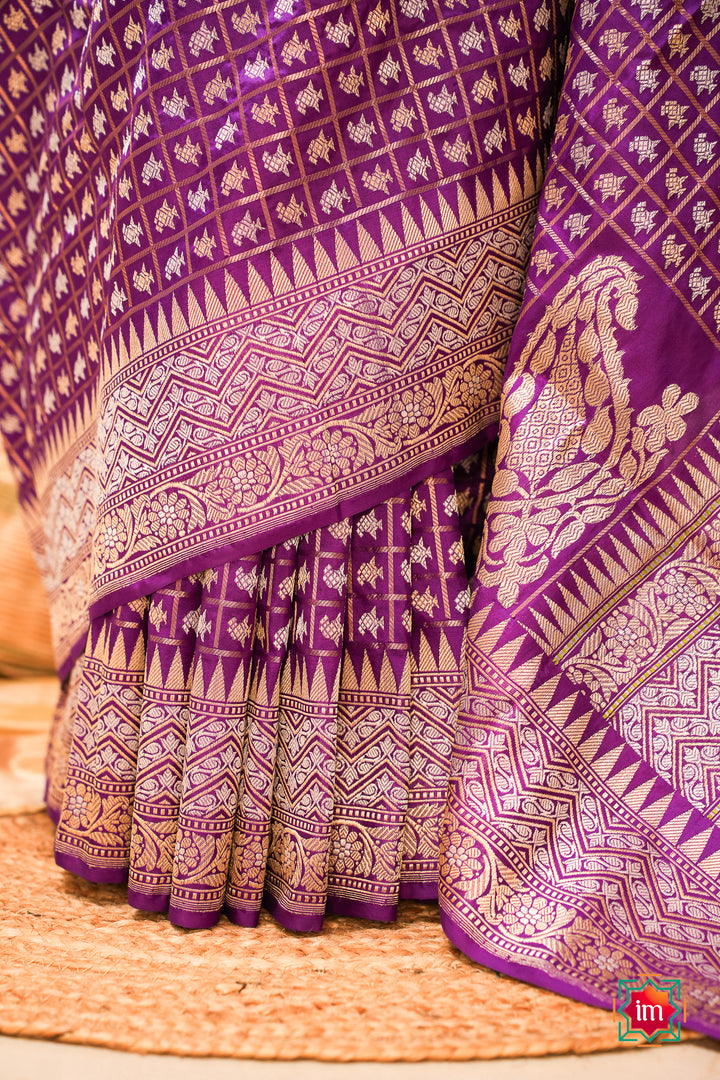 Purple-Banarasi-Handloom-Vintage-Antique-Zari-Saree-18-The-Indian-Motif