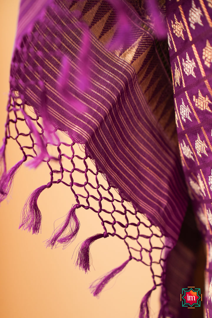 Purple-Banarasi-Handloom-Vintage-Antique-Zari-Saree-21-The-Indian-Motif