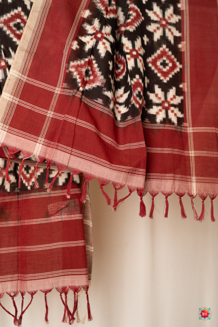 Red- Black-Doube-Ikkat-Stole-Mili-2-The-indian-Motif