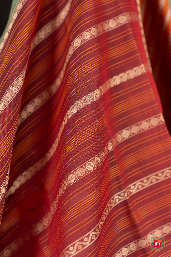 Red-Veldhari-Kanchi-Cotton-Saree-With-Zari-Kumkumam-4-The-Indian-Motif
