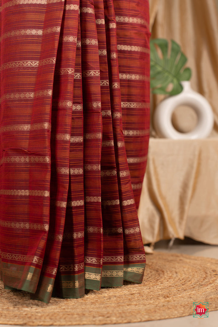 Red-Veldhari-Kanchi-Cotton-Saree-With-Zari-Kumkumam-6-The-Indian-Motif