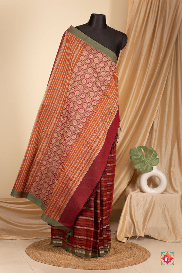 Red-Veldhari-Kanchi-Cotton-Saree-With-Zari-Kumkumam-The-Indian-Motif