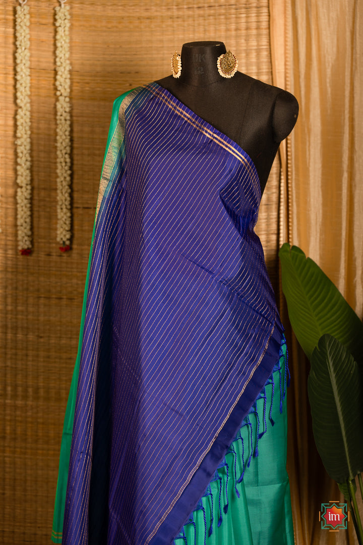 Turquoise-Soft-Silk-Handloom-Saree-Nadee-2-The-Indian-Motif