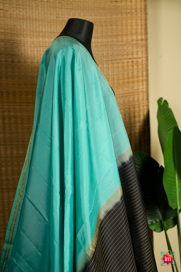 Turquoise-With-Black-Soft-Silk-Handloom-Saree-Jheel-2-The-Indian-Motif
